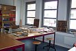 Hier sehen Sie den Raum 022 der Lernwerkstatt mit der Druckerei.