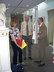 bereits in der Pause "davor" gab es Gesprchsbedarf mit Prof. Dr. Dr. hc Reinhard Wiesner vom Bundesministerium fr Familie,
Senioren, Frauen und Jugend